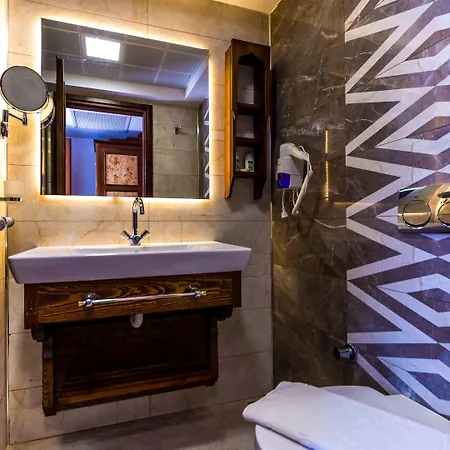 Elif Hanim & Hotel Akyaka (Mugla)