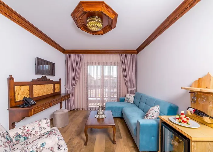 Elif Hanim & Hotel Akyaka (Mugla)